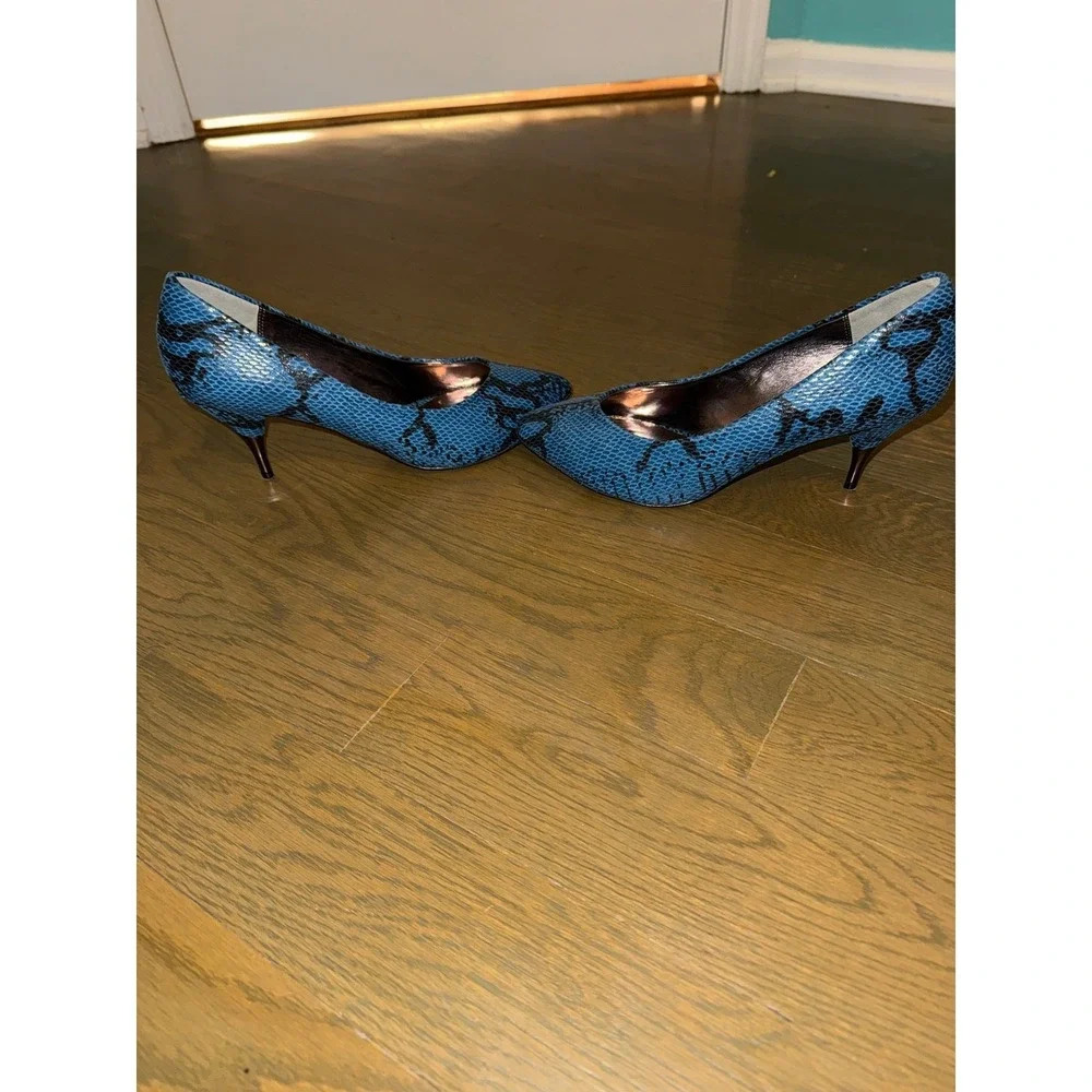 Marco Santi Blue Snakeskin Embossed Pointed Toe Kitten Heel Pumps Shoes Womens